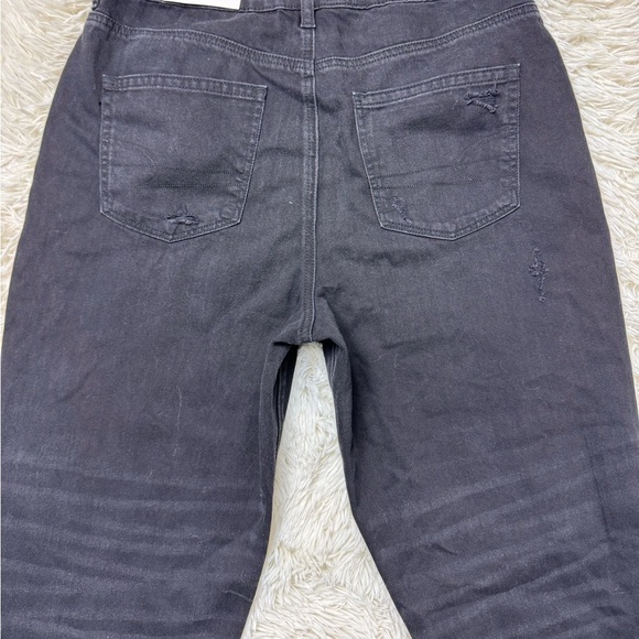 BNWT American Eagle Outfitters Black Straight Leg Distressed Jeans Size 14 Mom - Picture 14 of 14